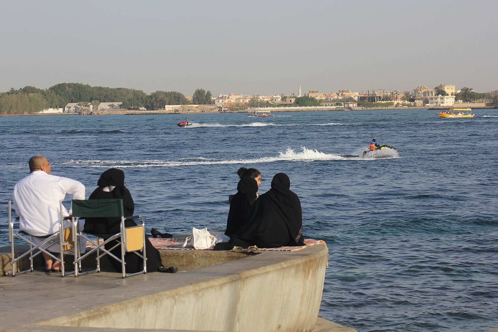 العيد في جدة: عادات حجازية وأجواء احتفالية ودليل الزائر
