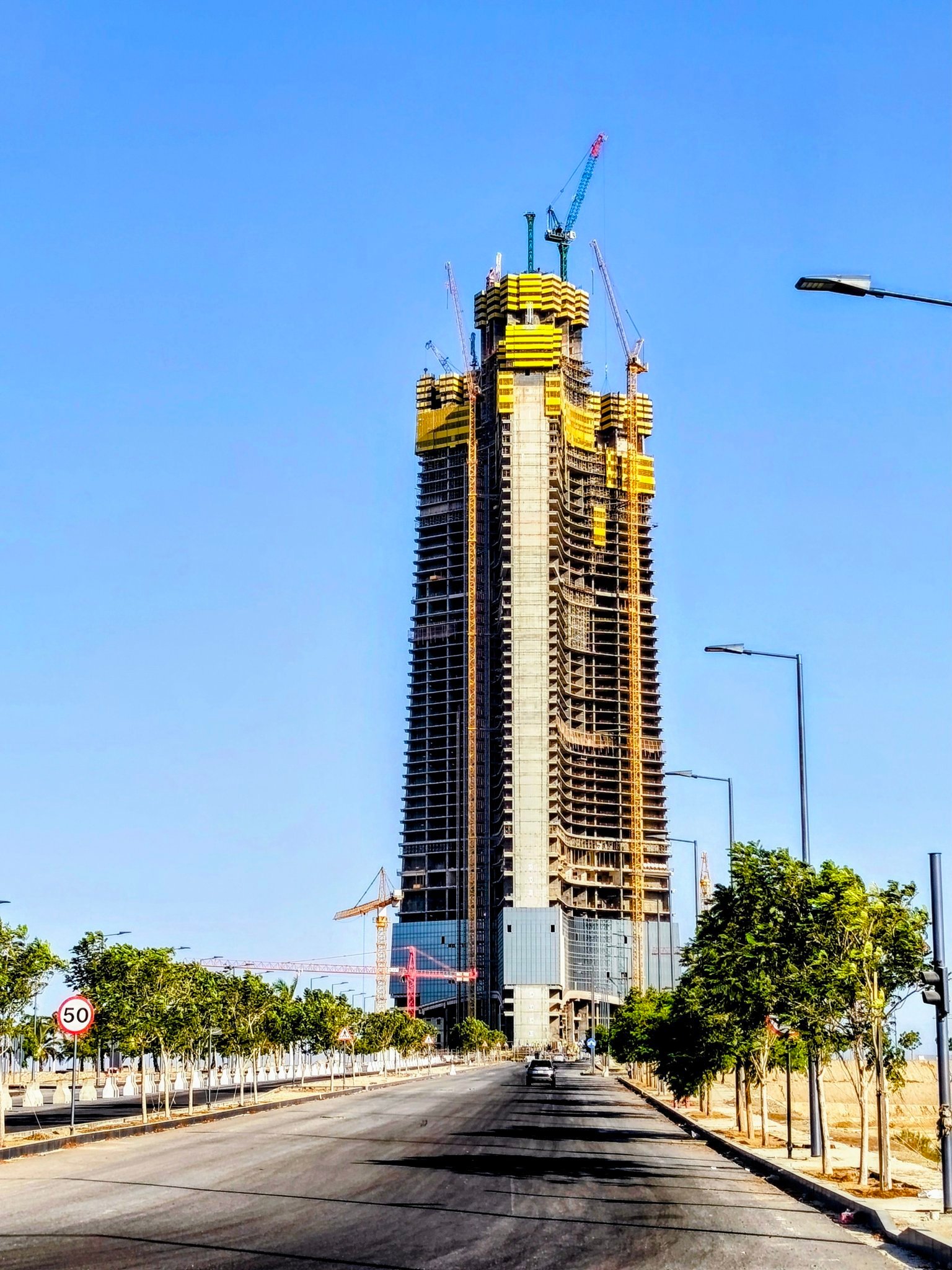 برج جدة قيد الإنشاء